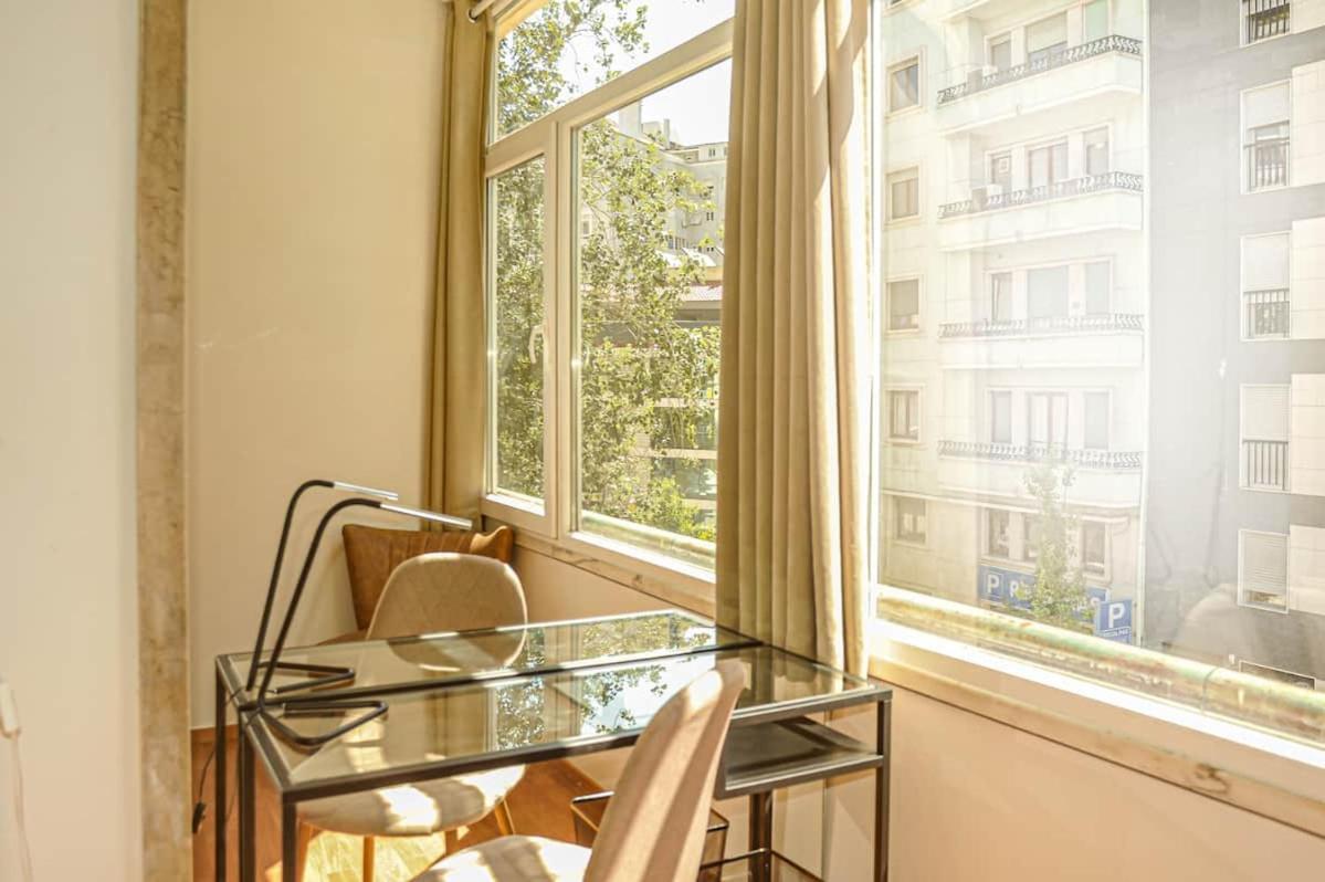 Guesthouse Marques De Pombal - 8 Bedroom Apartment Lissabon Exterior foto
