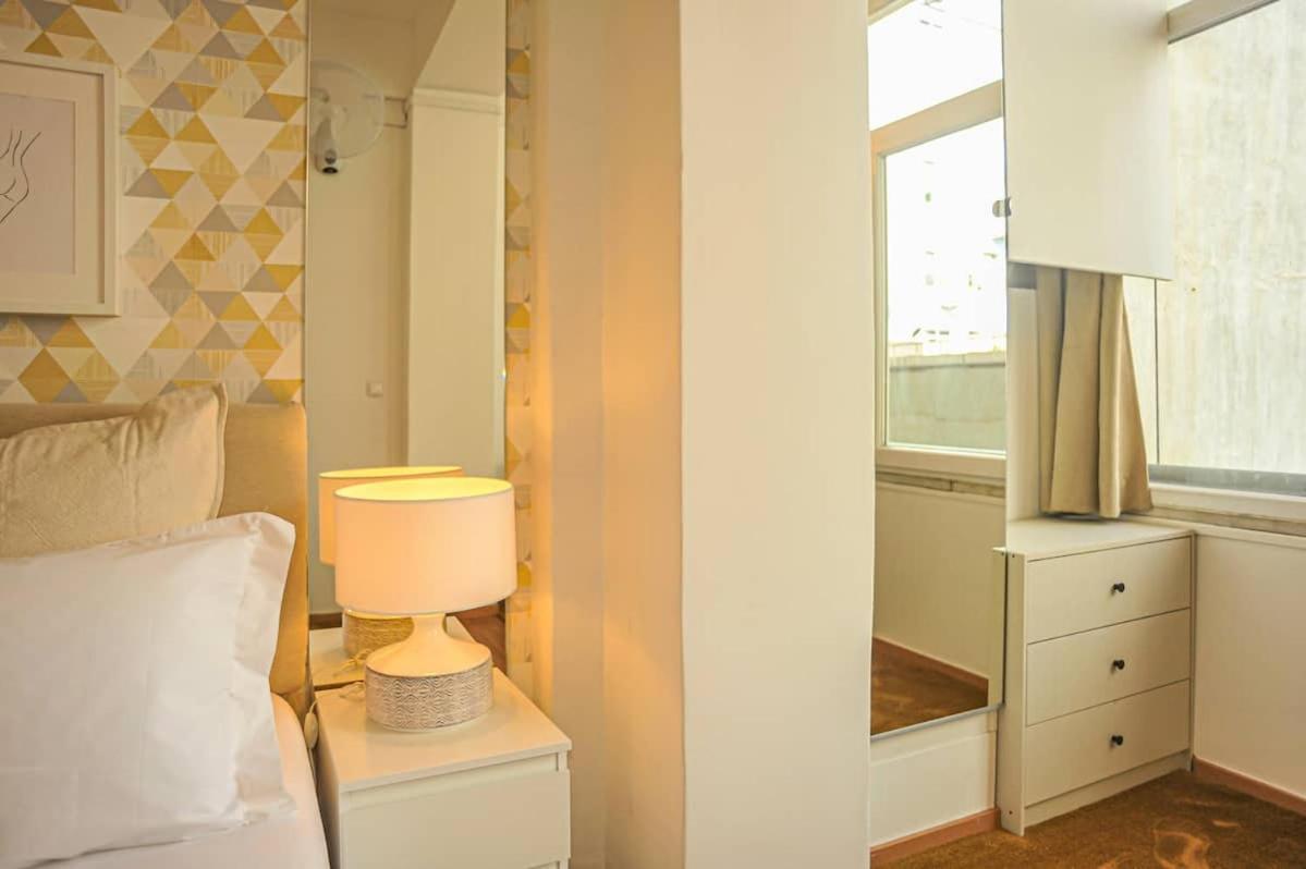 Guesthouse Marques De Pombal - 8 Bedroom Apartment Lissabon Exterior foto