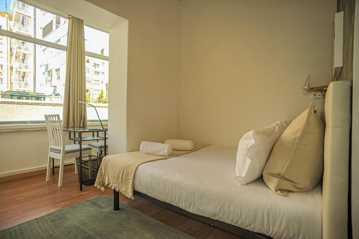 Guesthouse Marques De Pombal - 8 Bedroom Apartment Lissabon Exterior foto